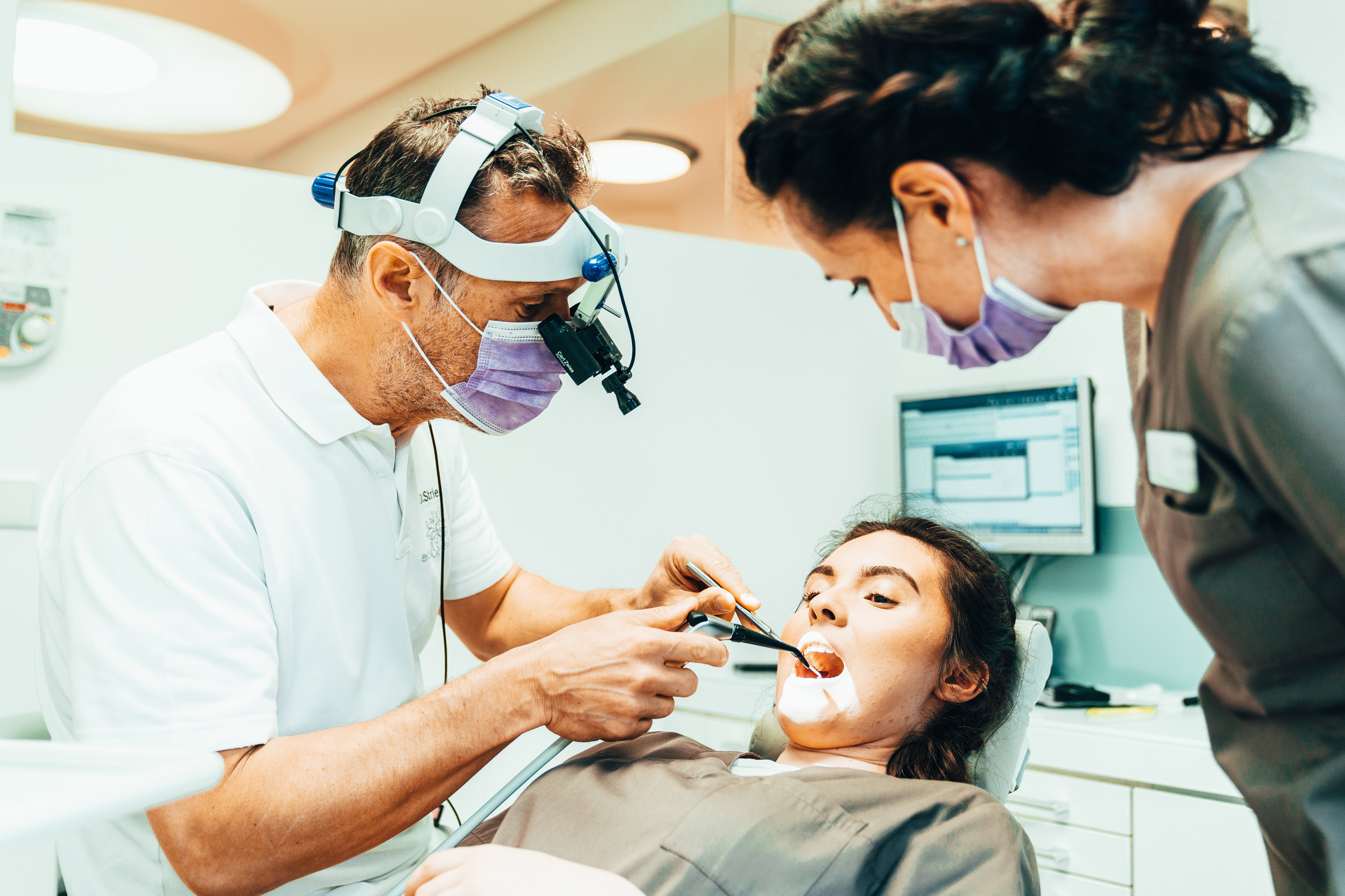 Zahnimplantate bei edel & weiss Zahnärzte in Nürnberg – professionelle Implantologie mit individueller Beratung und digitaler Planung