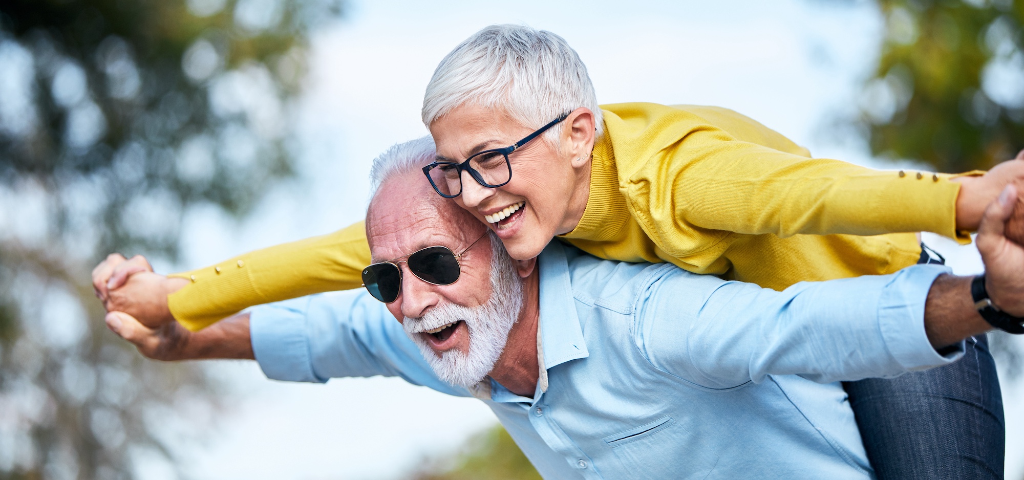 Feste Zähne an einem Tag bei edel & weiss Zahnärzte in Nürnberg – auch im Alter sicher und schonend möglich