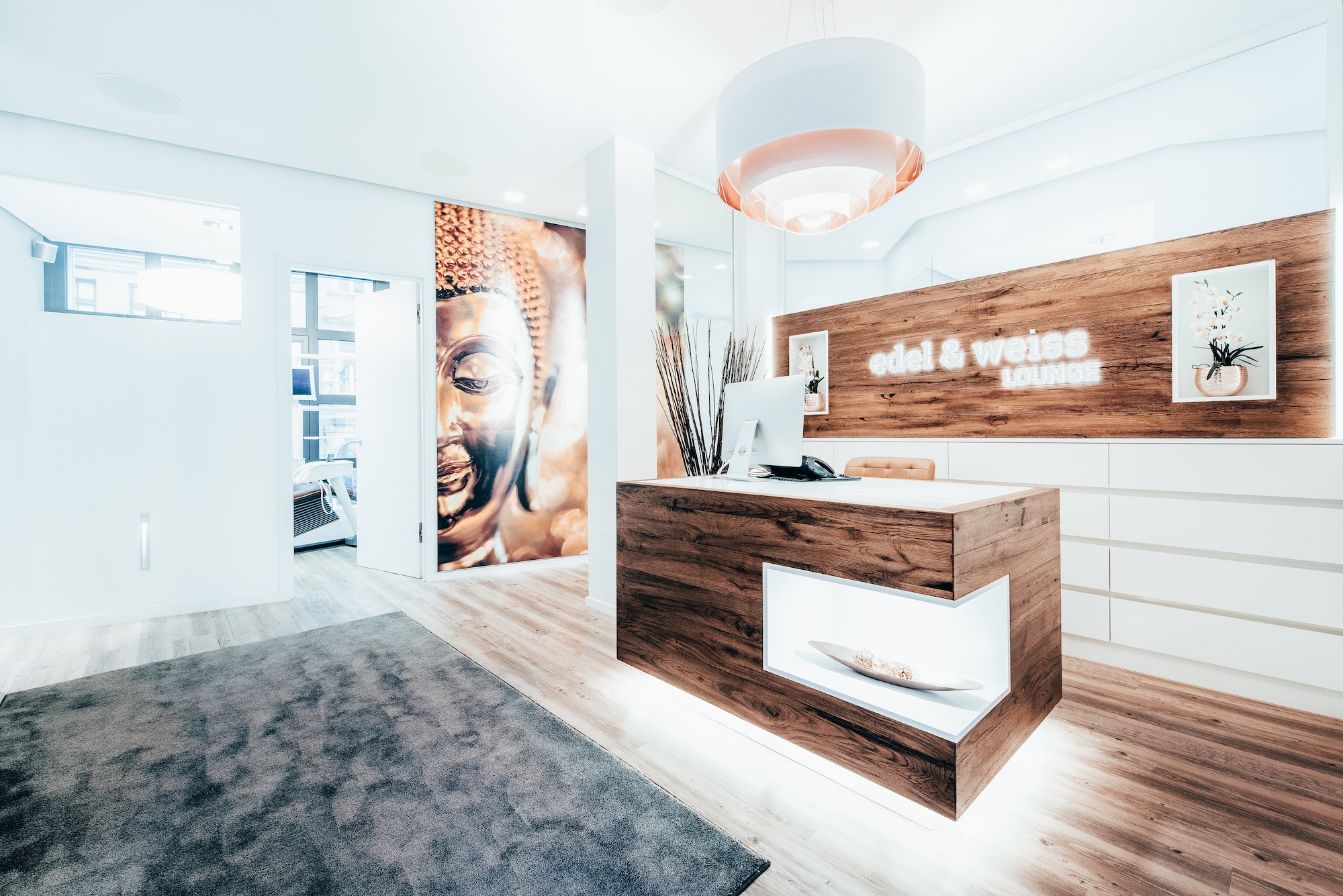 Prophylaxe Lounge von edel & weiss Zahnärzte in Nürnberg für Zahnreinigung und professionelles Bleaching auf höchstem Niveau