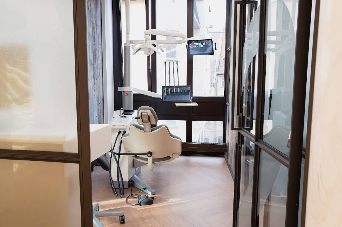 Design Preis für die schönste und modernste Zahnarztpraxis Deutschlands mit hochwertigem Praxisdesign